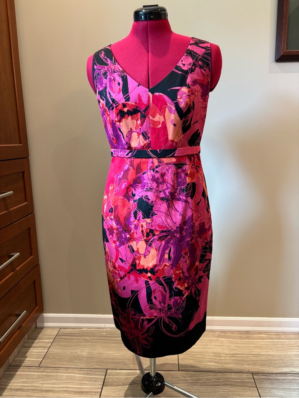 EUC Elie Tahari Colorful Abstract Floral Print Belted Sheath Midi Dress Sz 4 / S